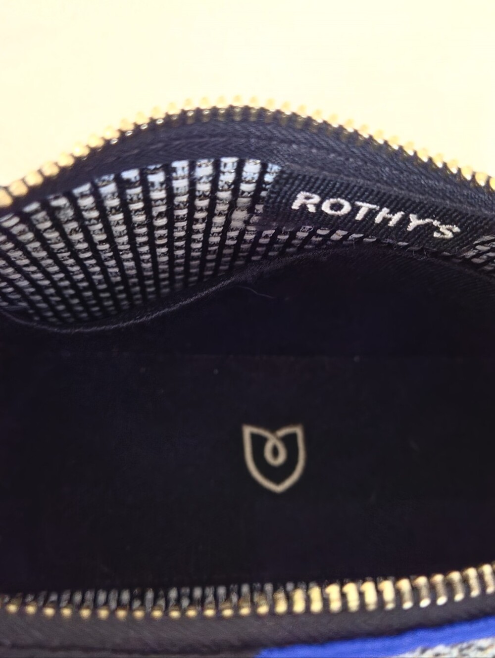 Black & White Textured Crossbody Shoulder Bag - Picture 2 of 2